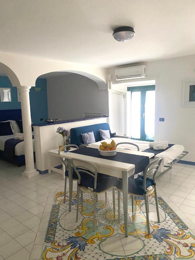 Peonia Blu Apartment Salerno Exteriör bild